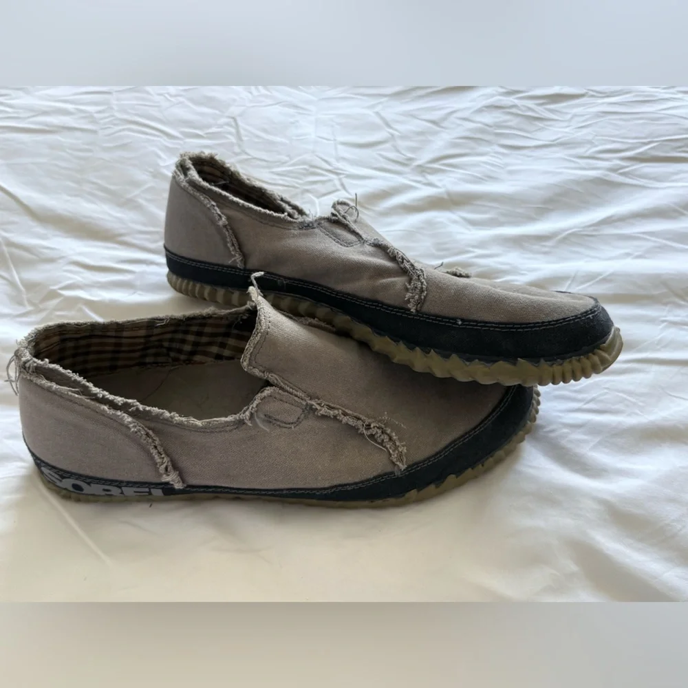 Sorel Men's Distressed Gray Slip-Ons - Picture 2 of 6